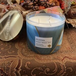 ✨NWT BBW “Flannel” 3 wick candle Slow Clean burning candle For my Man! Love It!